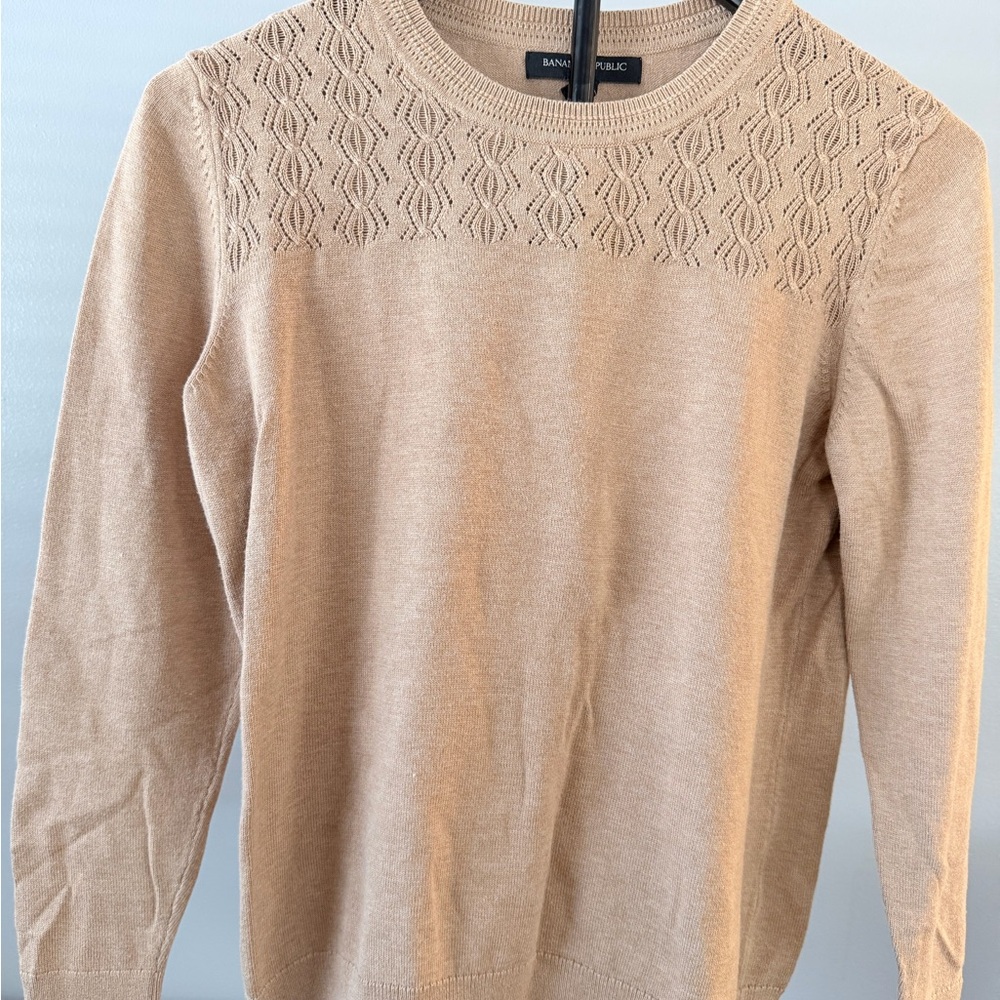 Banana Republic Beige Crewneck Sweater